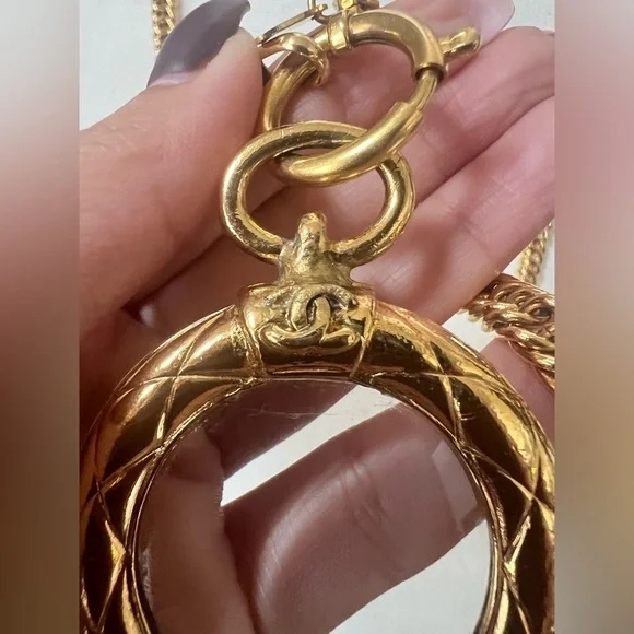 CHANEL Vintage Gold Magnifying CC Logo Pendant Necklace